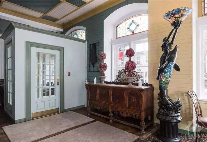 酒店 Baldachin Inn