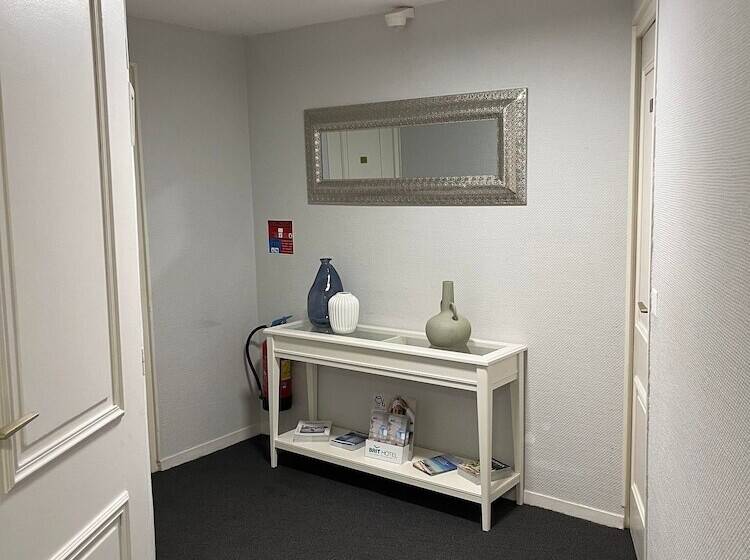 Brit Hotel Des Grands Hommes   Bordeaux Centre