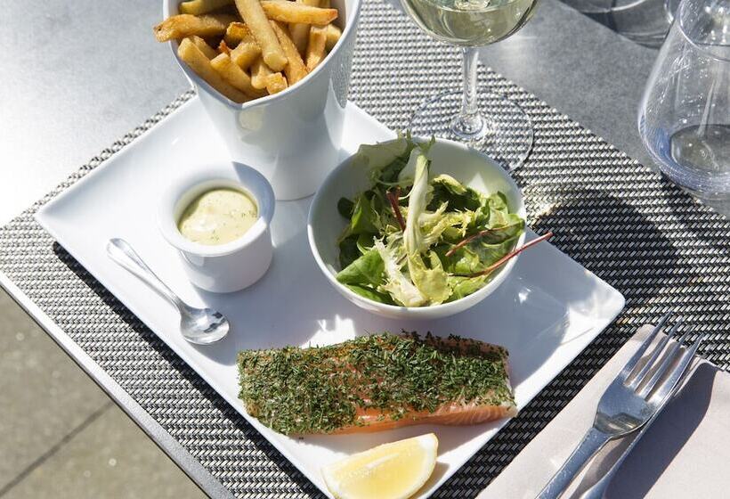 فندق Castel Beau Site