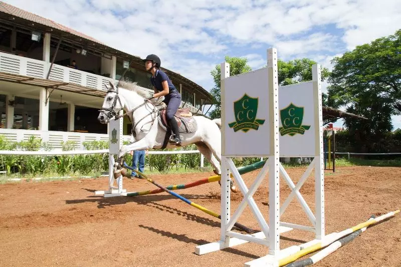 בית מלון כפרי Ccc Airport