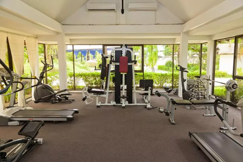 בית מלון כפרי Ccc Airport