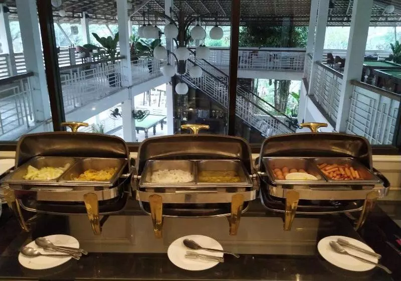 בית מלון כפרי Ccc Airport