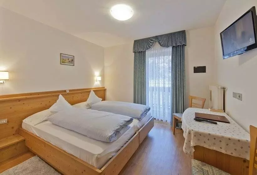 ホテル Cesa Edelweiss