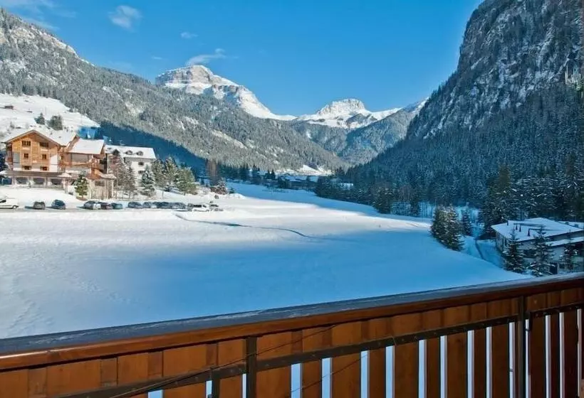 ホテル Cesa Edelweiss