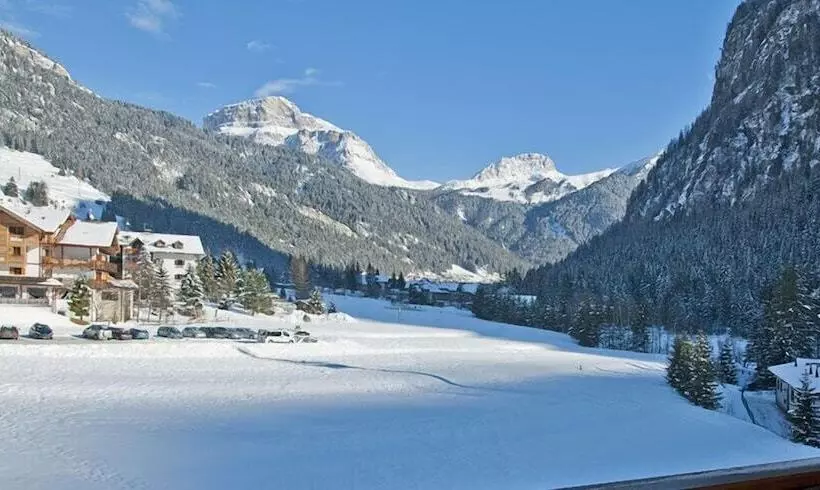 ホテル Cesa Edelweiss