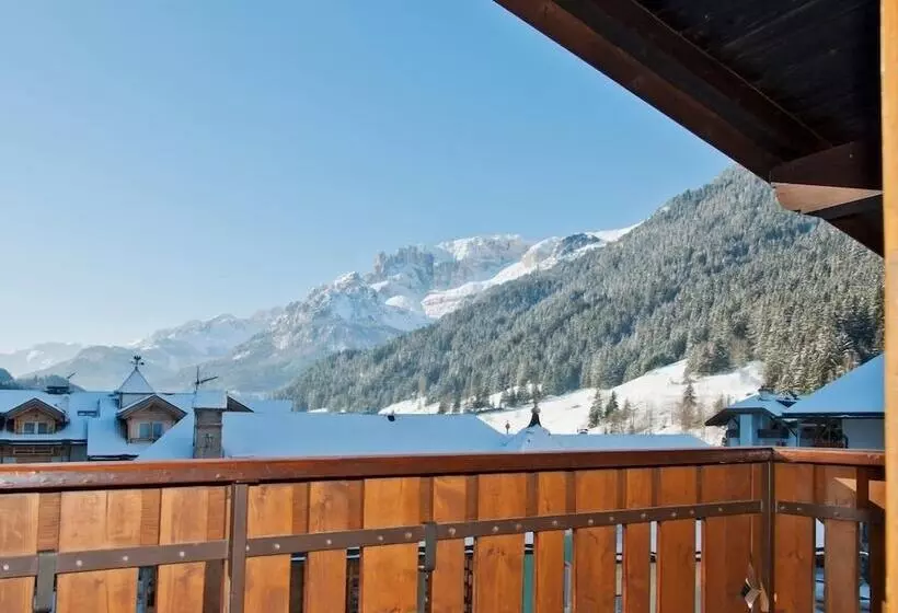 ホテル Cesa Edelweiss