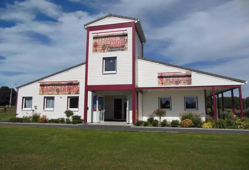 Отель Couett Hôtel Loudéac