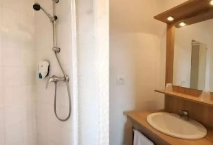 Отель Couett Hôtel Loudéac