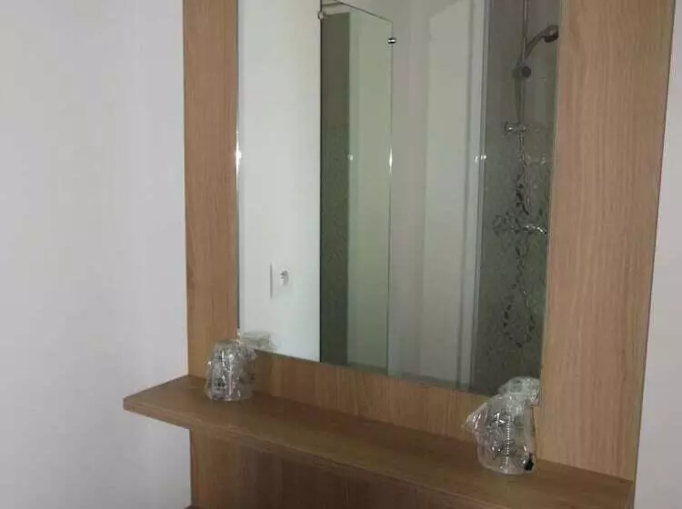 Отель Couett Hôtel Loudéac