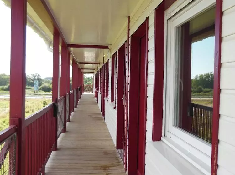 Отель Couett Hôtel Loudéac