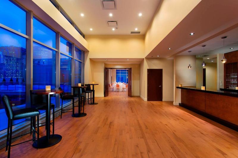 فندق Courtyard By Marriott Montreal Downtown