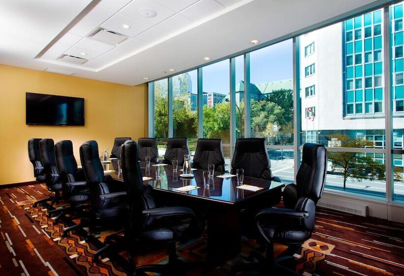 فندق Courtyard By Marriott Montreal Downtown