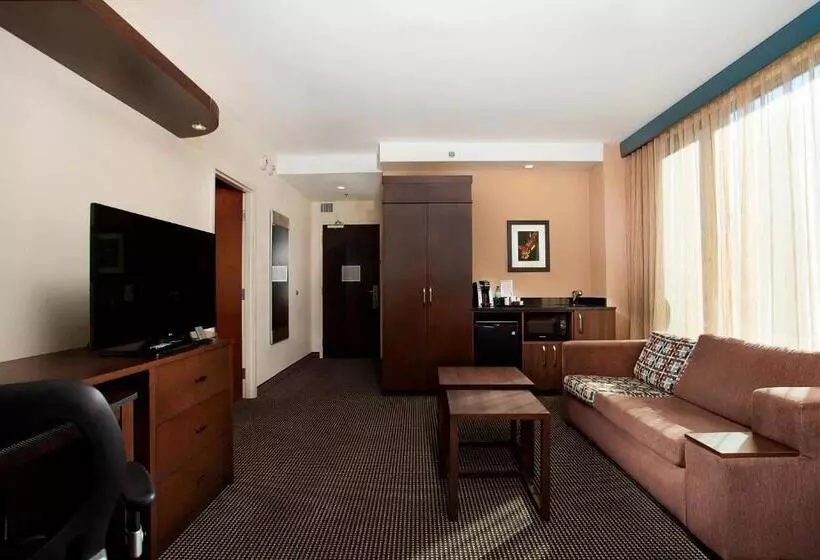 هتل Courtyard By Marriott Montreal Downtown