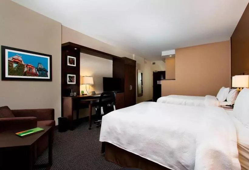 هتل Courtyard By Marriott Montreal Downtown
