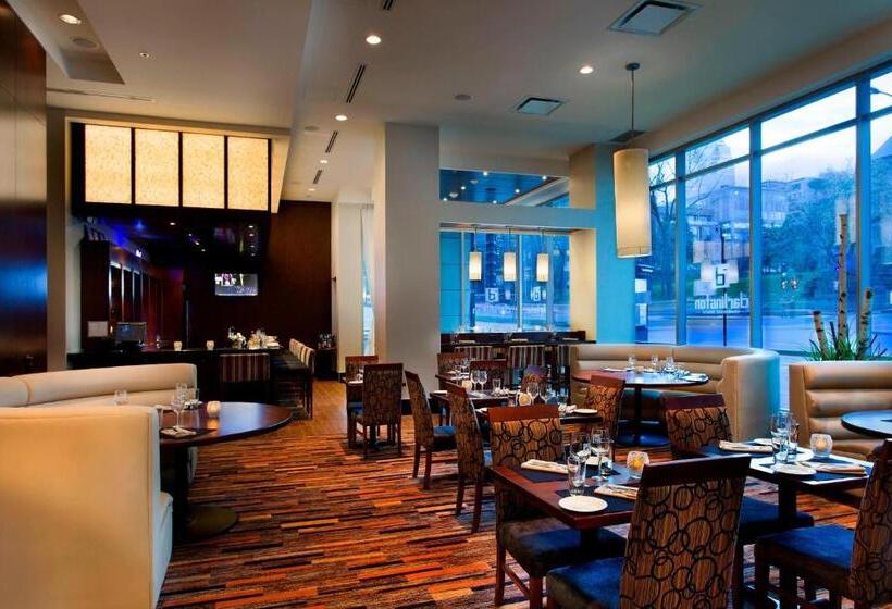 فندق Courtyard By Marriott Montreal Downtown