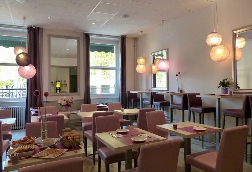 ホテル De La Croix Rousse