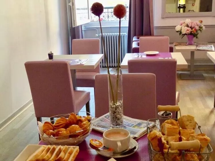 Отель De La Croix Rousse