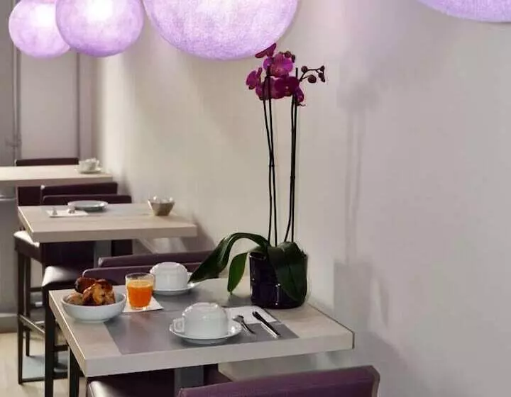 호텔 De La Croix Rousse