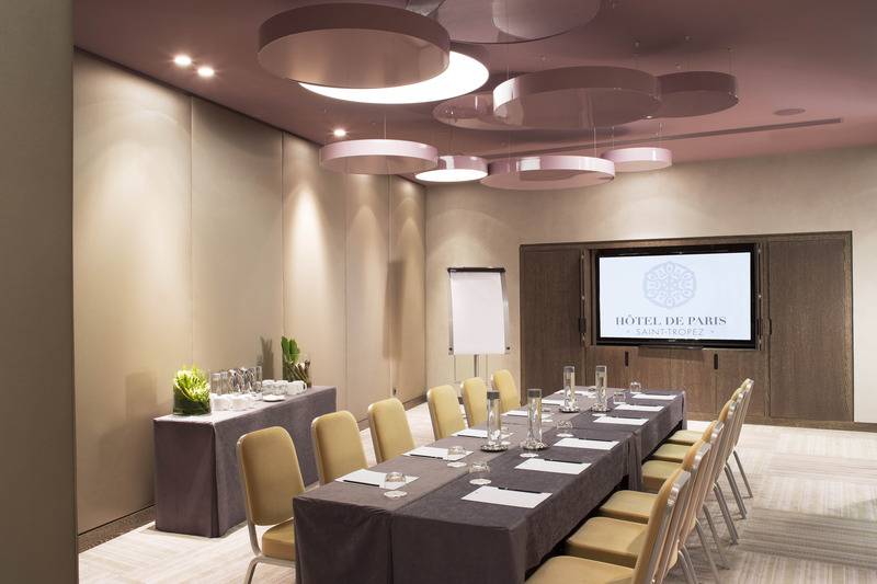 Отель De Paris Sainttropez