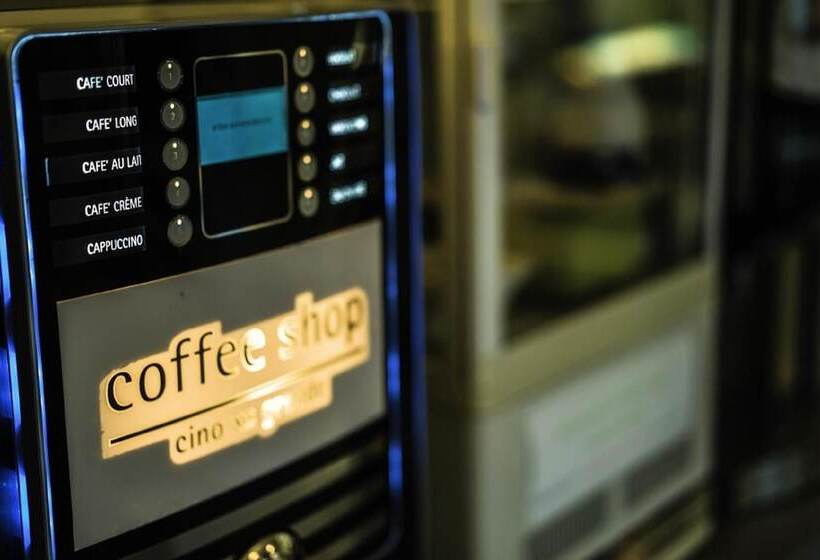 هتل Egg Hôtel Sarcelles