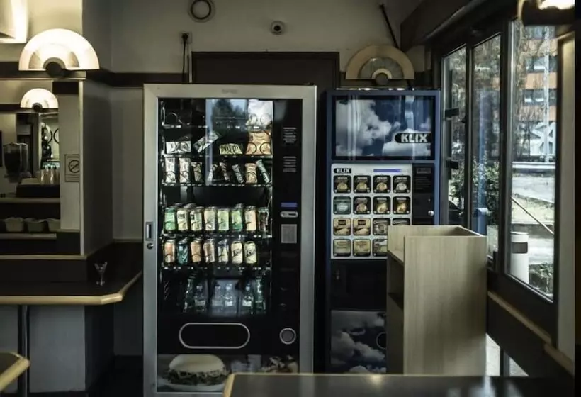 酒店 Egg Hôtel Sarcelles