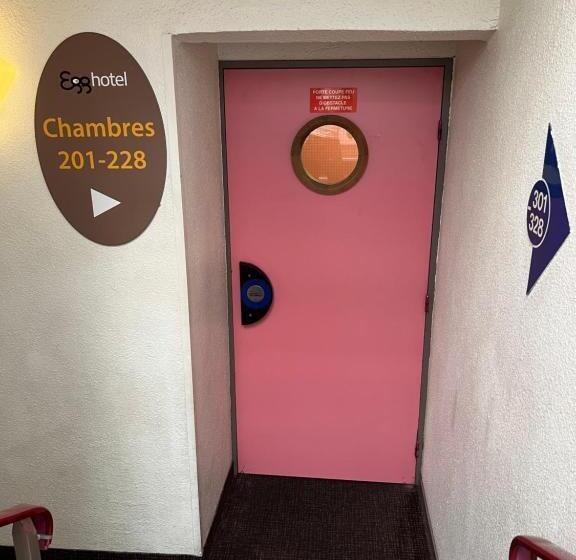 هتل Egg Hôtel Sarcelles