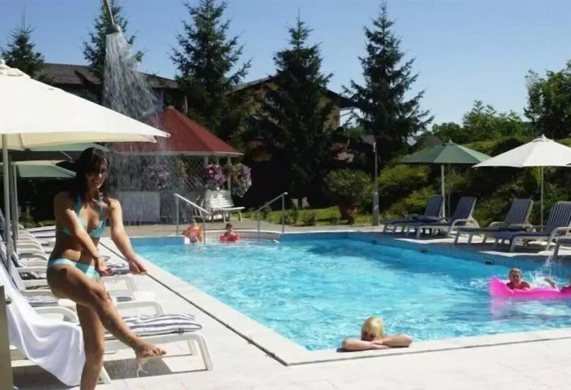 Hotelli Gasthof Scheer Feriendomizil