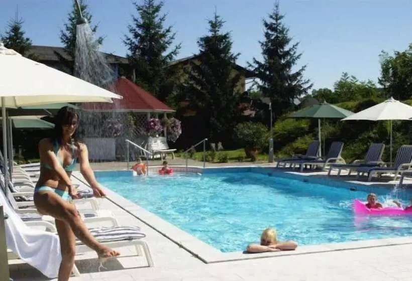 Hotelli Gasthof Scheer Feriendomizil