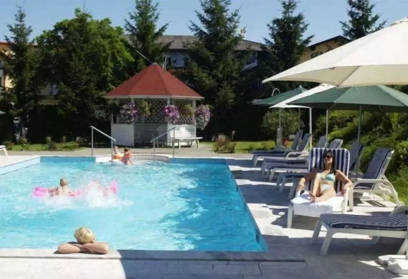 Hotelli Gasthof Scheer Feriendomizil