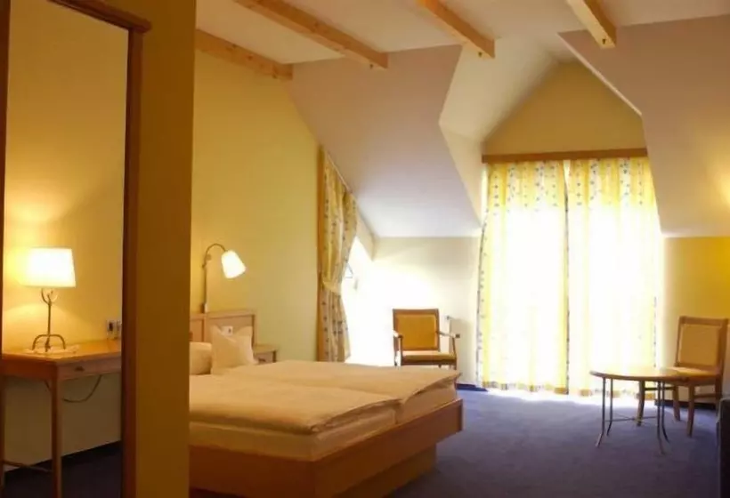 Hotelli Gasthof Scheer Feriendomizil