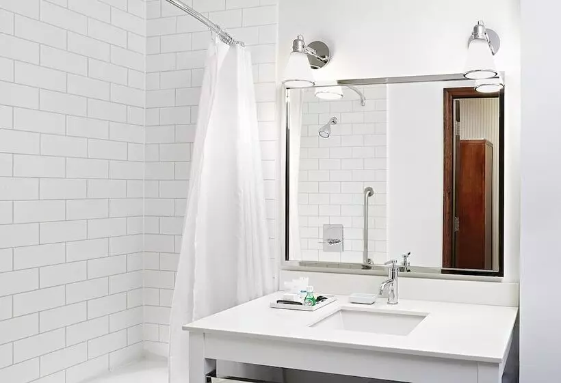 酒店 Four Points By Sheraton Calgary Airport