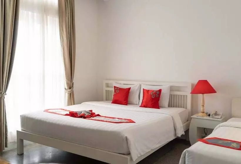 هتل The Frangipani Royal Palace