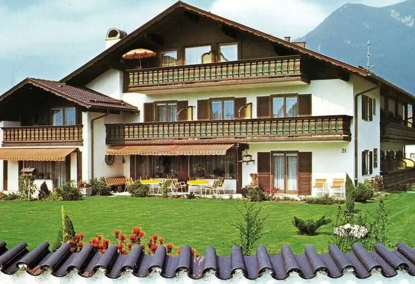 هتل Garni Brunnthaler