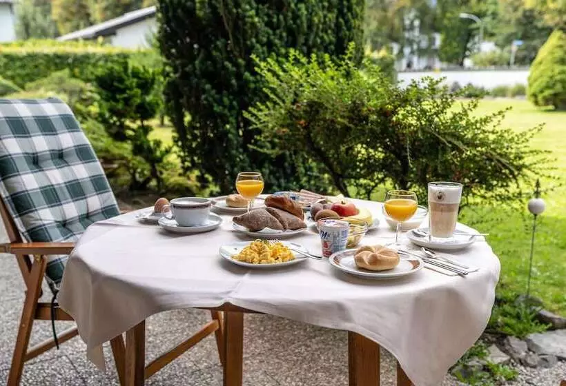 هتل Garni Brunnthaler