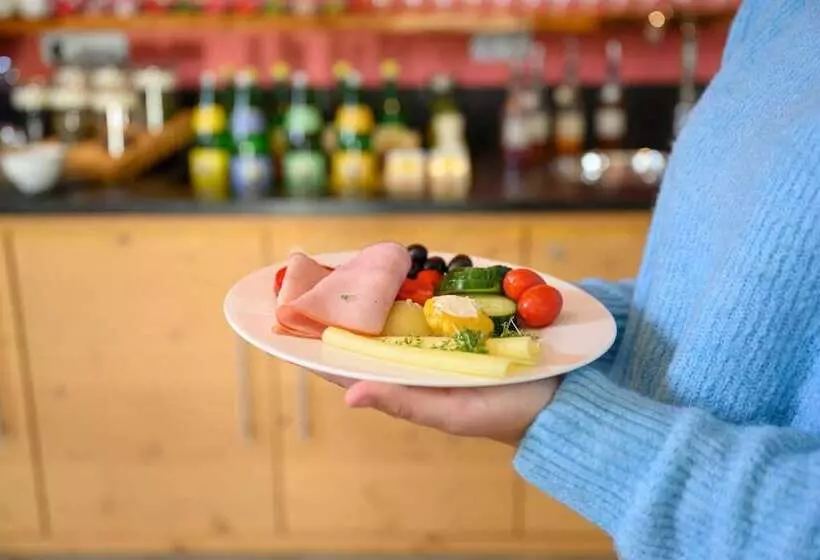 فندق Garni Melanie