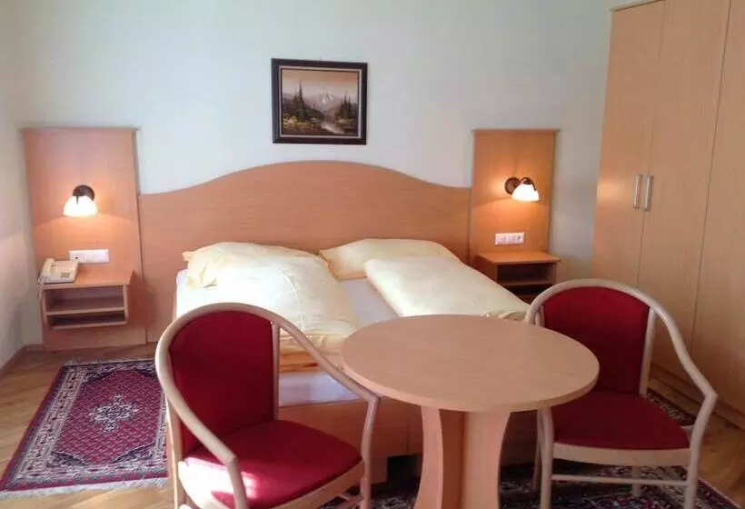 ホテル Gasthof Post