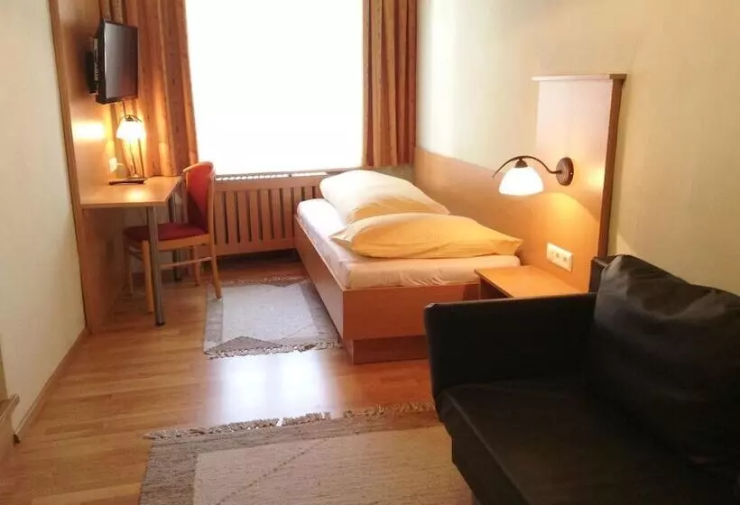 ホテル Gasthof Post