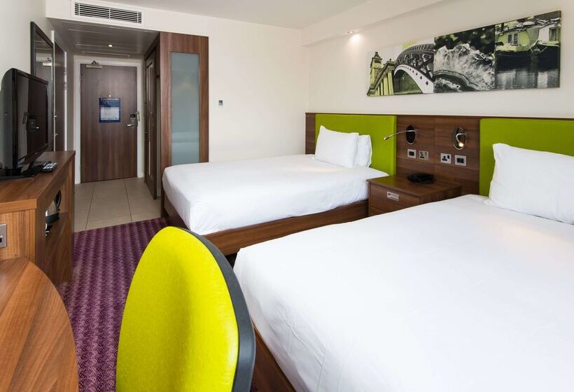 ホテル Hampton By Hilton Birmingham Jewellery Quarter