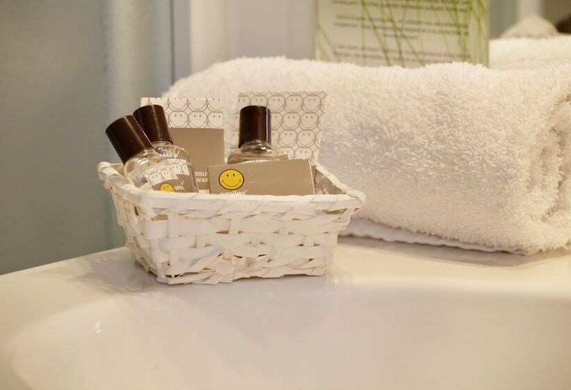 בית מלון כפרי Hôtel Eliova L'eau Vive