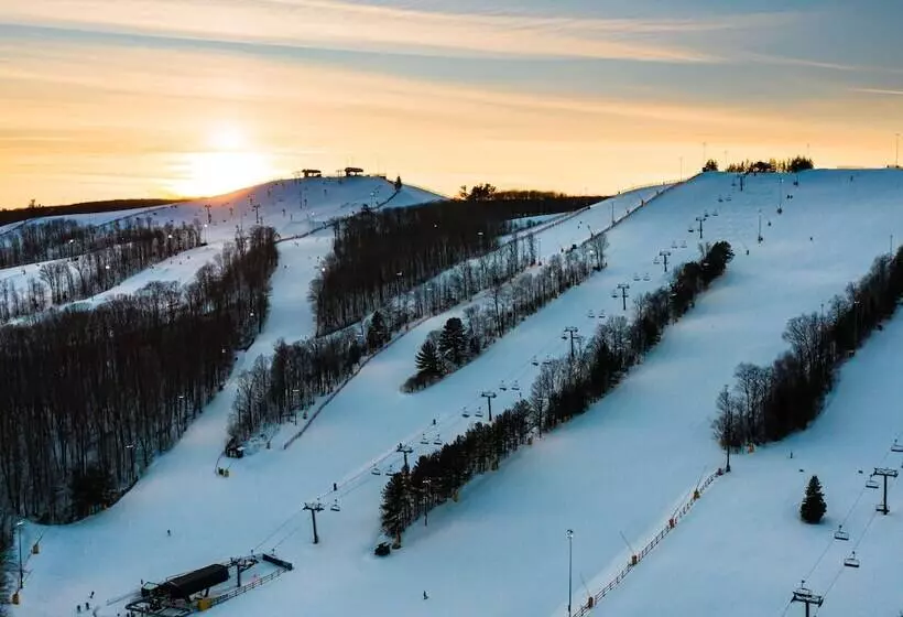 Hotelli Jw Marriott The Rosseau Muskoka Resort & Spa