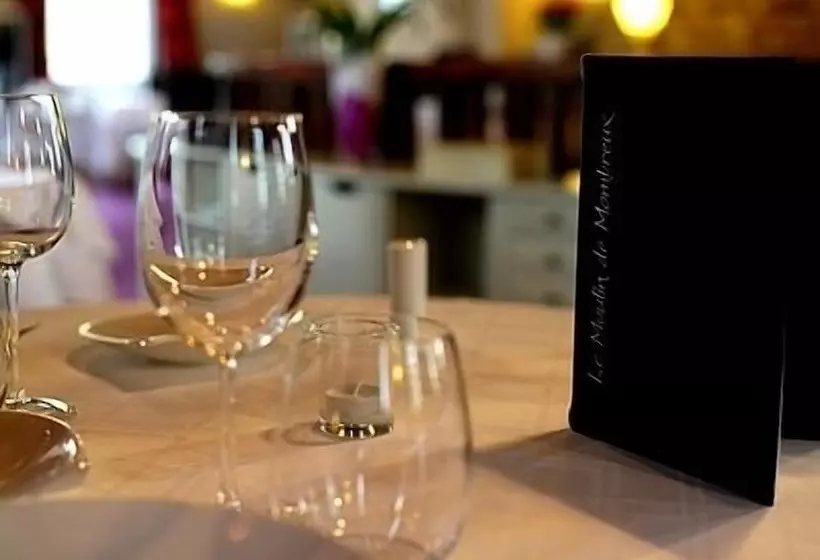 בית מלון כפרי Le Moulin De Mombreux