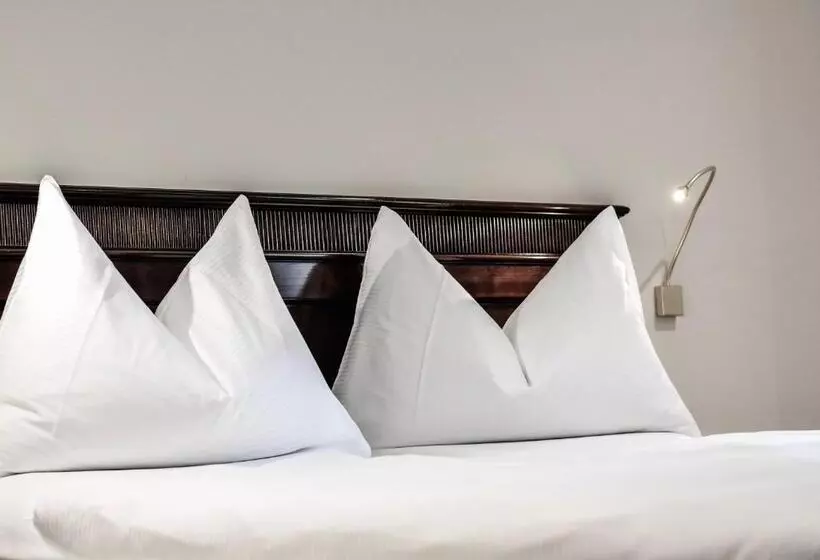 هتل Luna Mondschein