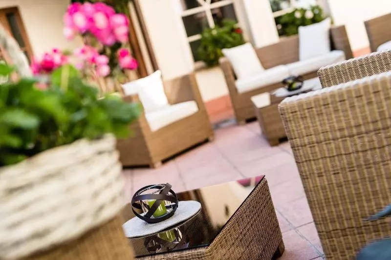 هتل Luna Mondschein