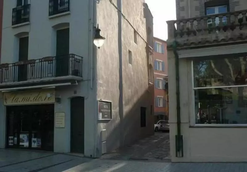 هتل Princes De Catalogne