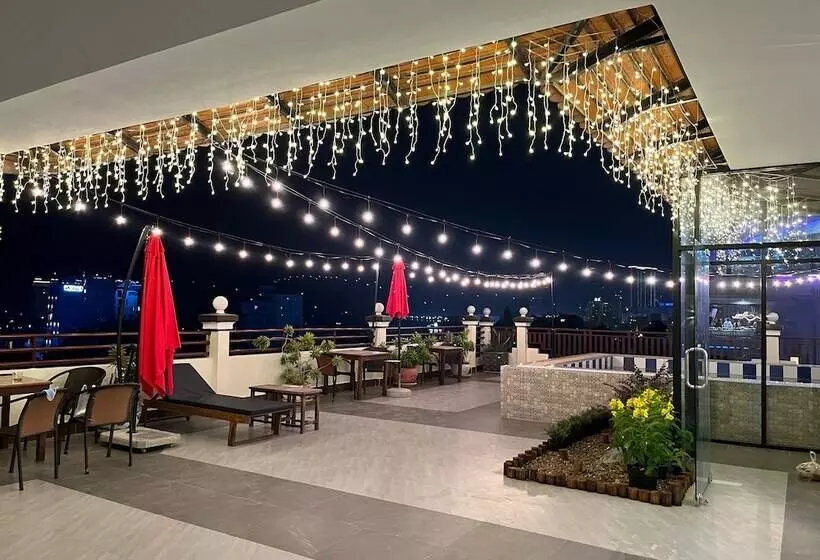 בית מלון כפרי Queen Wood