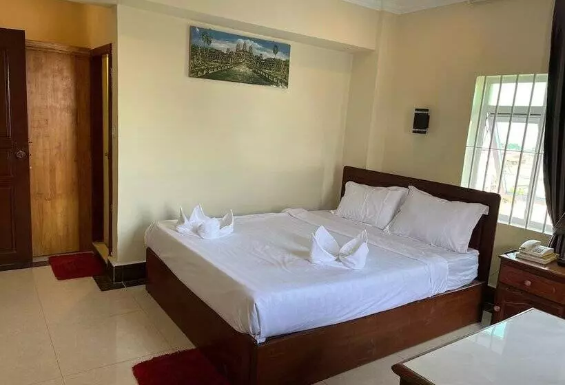 בית מלון כפרי Queen Wood