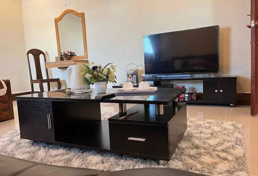 בית מלון כפרי Queen Wood