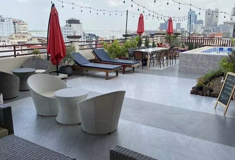 בית מלון כפרי Queen Wood