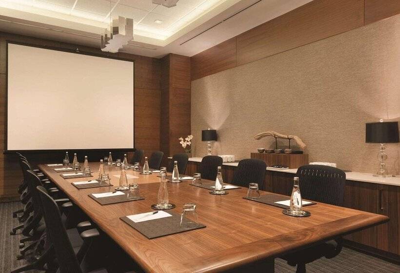 Radisson Hotel & Conference Centre Calgary Airport