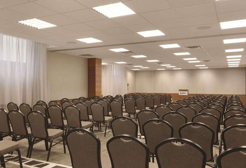 Radisson Hotel & Conference Centre Calgary Airport